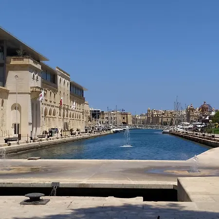 3 Cities Heart 2 Гостевой дом Cospicua