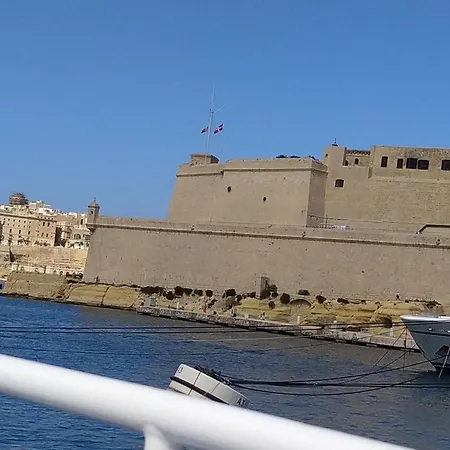 3 Cities Heart 2 Pensiune *