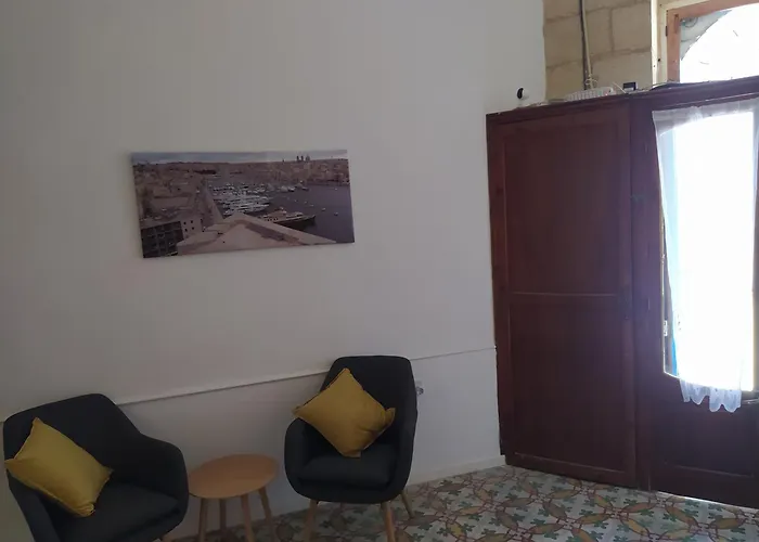 Гостевой дом 3 Cities Heart 2 *